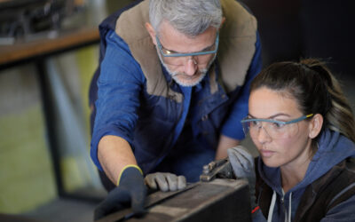 Redesign bei der Betriebsübergabe: So signalisieren Sie den Generationswechsel ohne Ihre Wurzeln zu verlieren